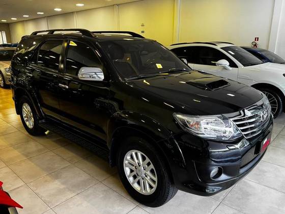 TOYOTA HILUX SW4 3.0 SRV 4X4 16V TURBO INTERCOOLER DIESEL 4P AUTOMÁTICO
